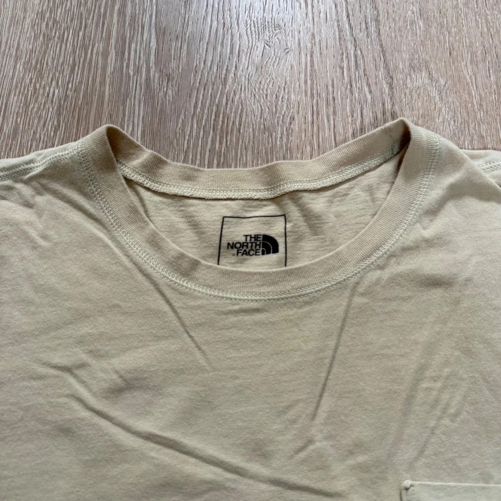 The North Face Graphic and Pocket T-Shirt Bundle Mens XL Orange Beige‎ Cotton